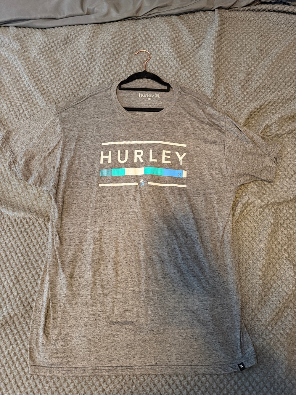 Hurley Men’s Gray Graphic Logo Short Sleeve Tee with Teal Accents